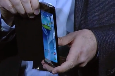 Huhut vahvistuvat: Samsung Galaxy Note 4 saamassa kolmelle sivulle taivutetun Youm-näytön
